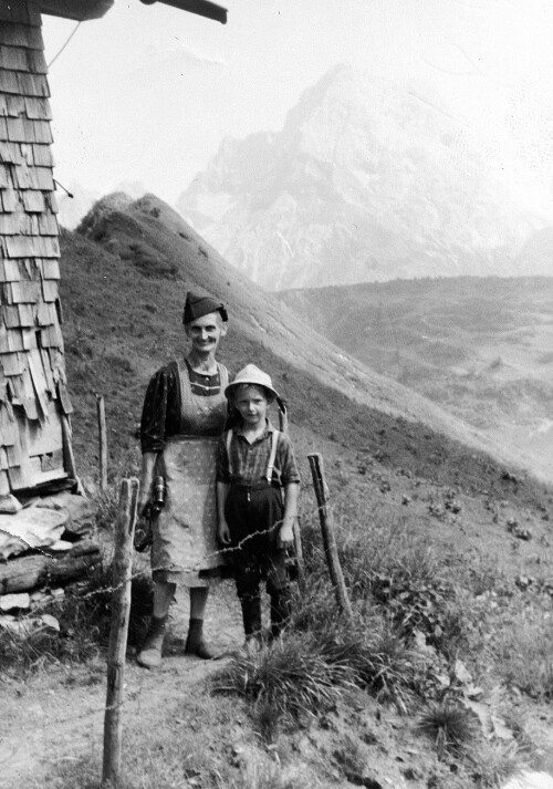 Alphütte Derren mit Widderstein
