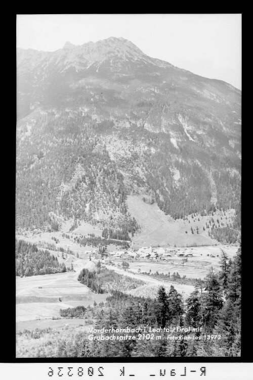 Vorderhornbach im Lechtal / Tirol mit Grubachspitze 2102 m