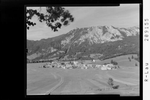 [Grän im Tannheimertal gegen Lumberger Grat]