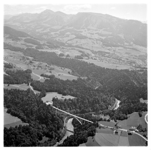 Bregenzerwald Straßenaufnahmen, Lingenauer Hochbrücke (Flug)