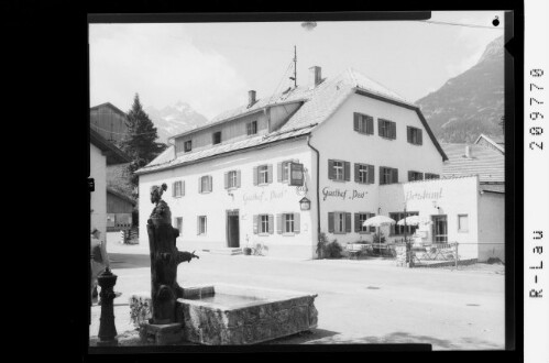 [Gasthof Post in Stanzach im Lechtal mit Blick zur Klimmspitze / Tirol]