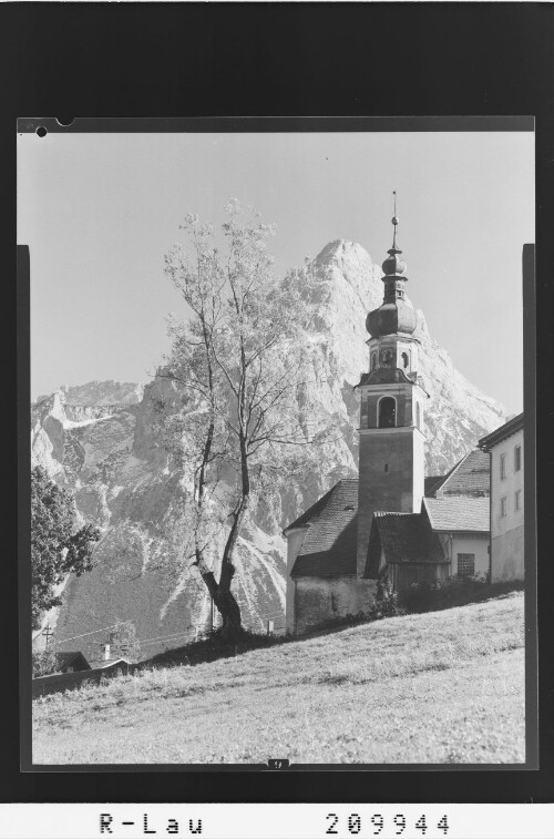 [Pfarrkirche Lermoos mit Sonnenspitze / Tirol]