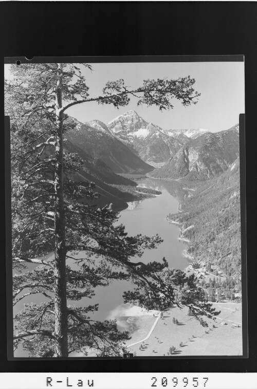 Plansee gegen Thaneller 2343 m, Tirol - Austria