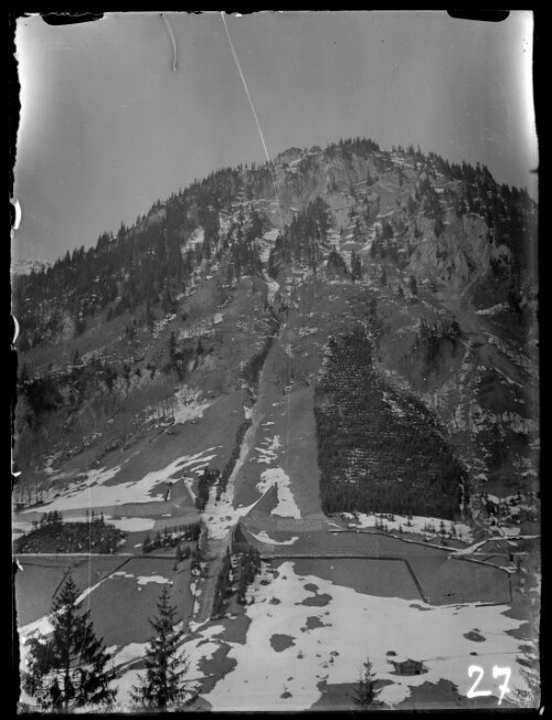 [Aufnahme des Wildentobel-Aquädukts zwischen Hst Klösterle und Wald am Arlberg im km 114,6 mit Blick auf den Batzigg (1833 m)]