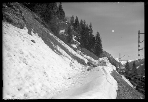 [Winteraufnahme von der Strecke zwischen Wald am Arlberg und Dalaas im km 119,1 [2]]