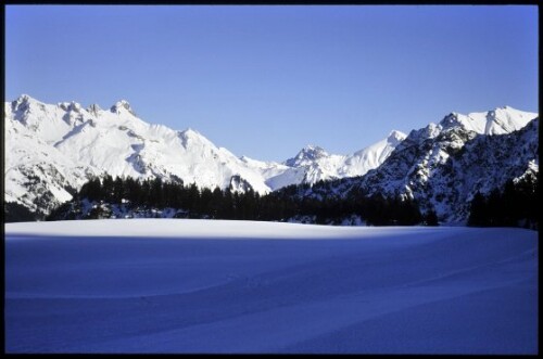 [Sonntag, Winterpanorama am Winterweg Partnom]