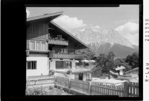 Lermoos, Tirol Hotel Tirol : [Hotel Tyrol in Lermoos mit Wetterstein Gebirge / Tirol]