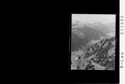 Gimpelhaus mit Haldensee und Geisshorn 2249 m : [Gimpelhaus bei Nesselwängle mit Haldensee und Gaishorn / Tirol]