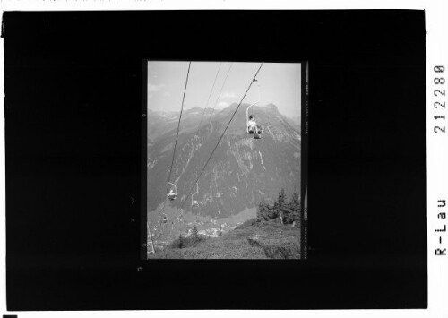Gaschurn 946 m im Montafon Versettlabahn : [Versettlalift ob Gaschurn gegen Valschavieler Berge und Versailspitze]