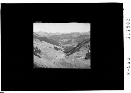 Blick vom Furkapass 1761 m auf Damüls Hoch-Ifen 2231 m und die Berge des Kleinen Walsertales : [Blick vom Furkajoch zum Hohen Ifen und Hochvogel]