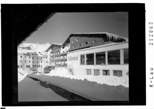[Hotel Maultasch in Nauders in Tirol mit Piz Mundin und Piz Alpetta]