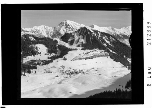 Berwang 1336 m Tirol : [Berwang in Tirol gegen Heiterwanger Hochalm und Kohlberg]