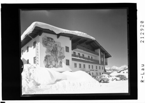 Hotel - Restaurant Hirschen Bichlbach 1057 m Tirol : [Hotel Hirschen in Bichlbach im Ausserfern gegen Kellenspitze und Gehrenspitze]