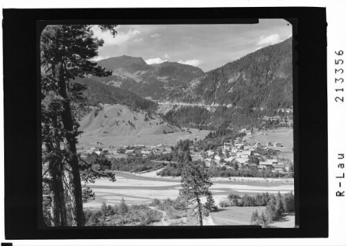 [Weissenbach im Lechtal gegen Gaichtpass und Krinnenspitze]