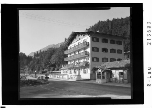 [Hotel Ulrichsbrücke im Lechtal in Tirol]