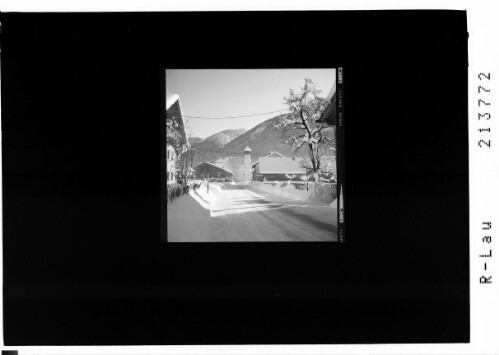 [Weissenbach im Lechtal mit Blick zum Rainberg]