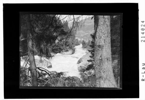 [Blick aus der Achschlucht bei Habichen auf Ötz in Tirol]