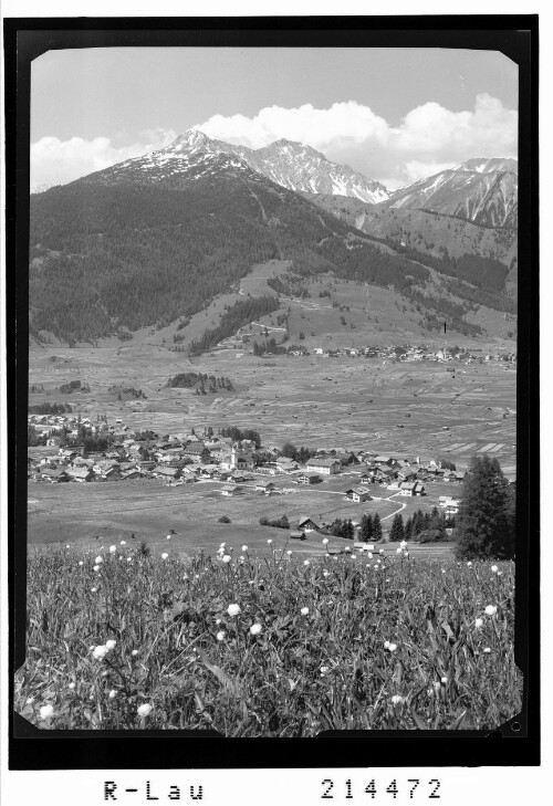 Zugspitzdorf Ehrwald in Tirol mit Grubigstein und Gartnerwand 2364 m