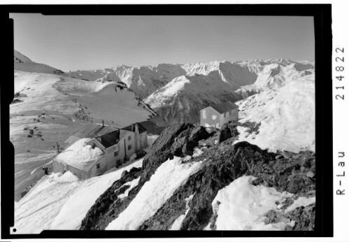 Ötztaler Alpen : Similaunhütte 3019 m am Niederjoch mit Ortlergruppe