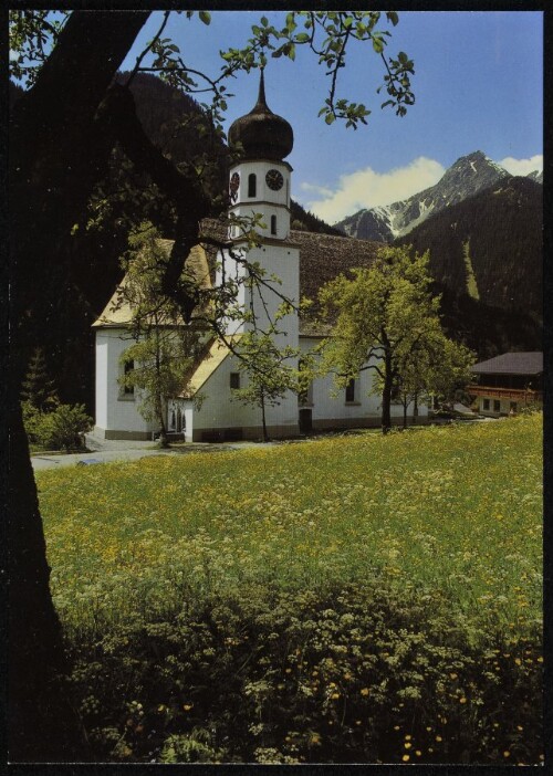 [St. Gallenkirch] : [St. Gallenkirch im Montafon Kirche und Haus des Gastes gegen Reutehorn Vorarlberg, Österreich ...]
