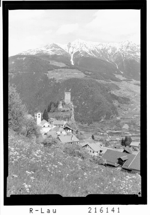 [Ladis in Tirol mit Burg Laudegg gegen Hohe Aifenspitze]