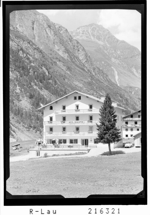 [Hotel Wildspitze in Mandarfen im Pitztal gegen Parstelskogel Tirol]