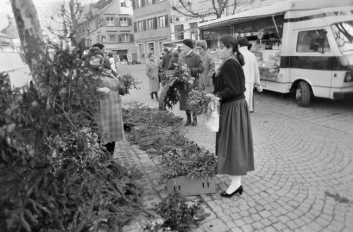 [Bregenzer Markt im Dezember 1985]