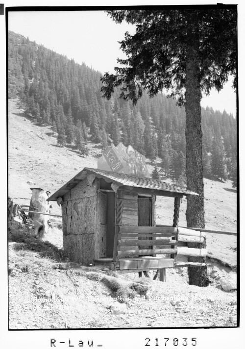 Hochalpines WC an der Latschenhütte 1800 m ob Imst / Tirol : [Abort bei der Latschenhütte im Malchbachtal bei Imst]
