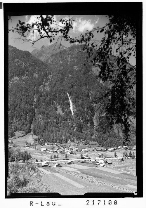 Tumpen im Ötztal / Tirol : [Tumpen bei Umhausen im Ötztal gegen Karköpfe]