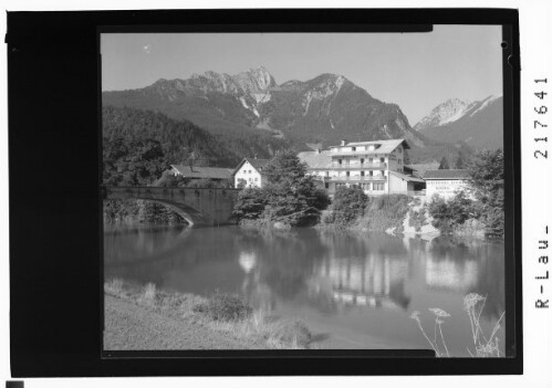 [Gasthaus Lechbrugg bei Pflach im Lechtal gegen Gehrenspitze Tirol]