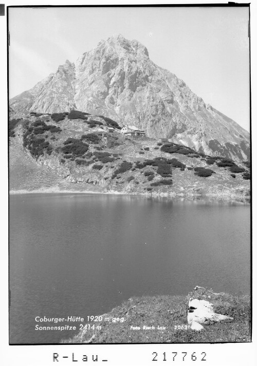 Coburger Hütte 1920 m gegen Sonnenspitze 2414 m