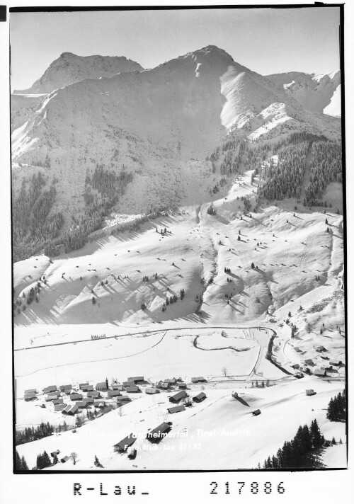 Zöblen 1088 m im Tannheimertal, Tirol - Austria : [Zöblen im Tannheimertal gegen Gaishorn und Ronenspitze]