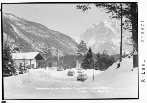 Fernpaßstrasse beim Rasthaus Zugspitzblick gegen Zugspitze