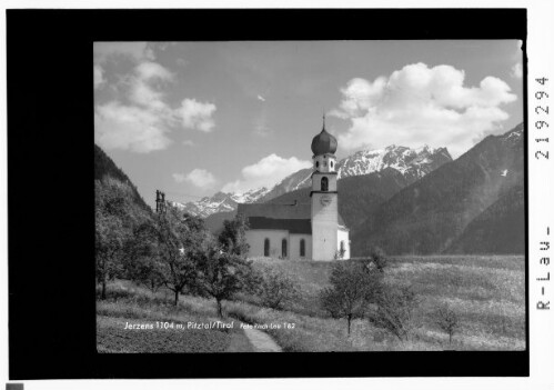 Jerzens 1104 m, Pitztal / Tirol : [Pfarrkirche in Jerzens gegen Kaunergrat]