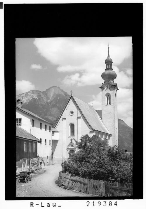 Arzl 883 m mit Tschirgant Pitztal in Tirol