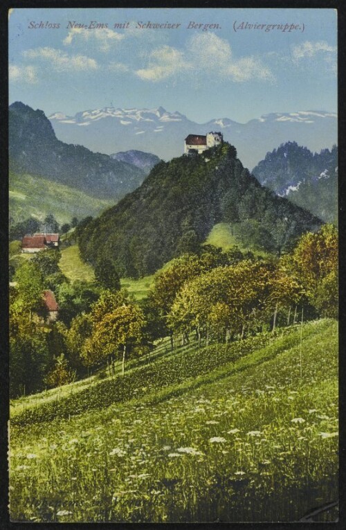 Hohenems in Vorarlberg : Schloss Neu-Ems mit Schweizer Bergen (Alviergruppe)