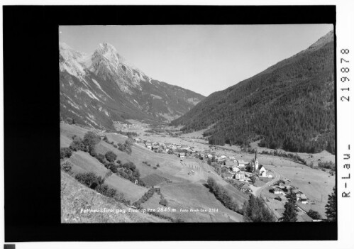 Pettneu in Tirol gegen Eisenspitze 2845 m