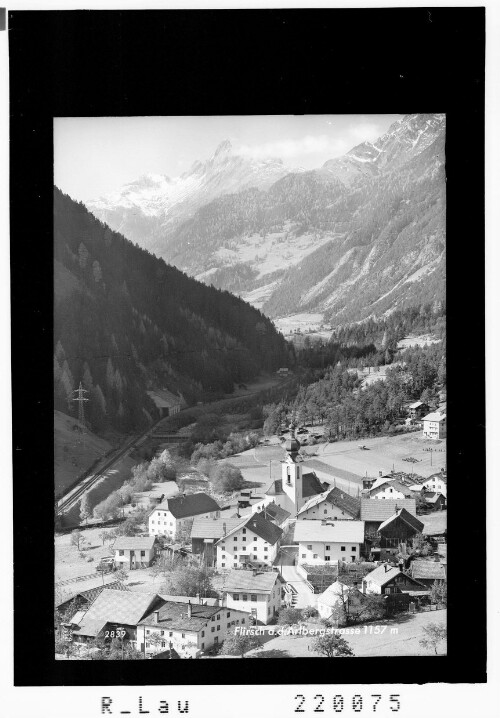 Flirsch an der Arlbergstrasse 1157 m : [Flirsch im Stanzertal gegen Weißschrofenspitze]