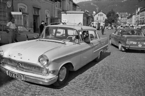 Taxi beim Bahnhof in Bregenz