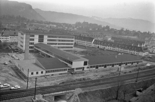 Berufsschule und Südtirolersiedlung in Bregenz-Vorkloster