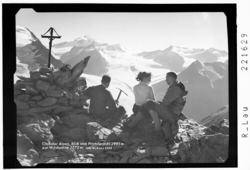 Ötztaler Alpen / Blick vom Pitztalerjöchl 2995 m zur Wildspitze 3772 m