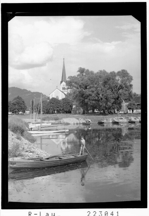 [Blick zur Pfarrkirche von Hard]