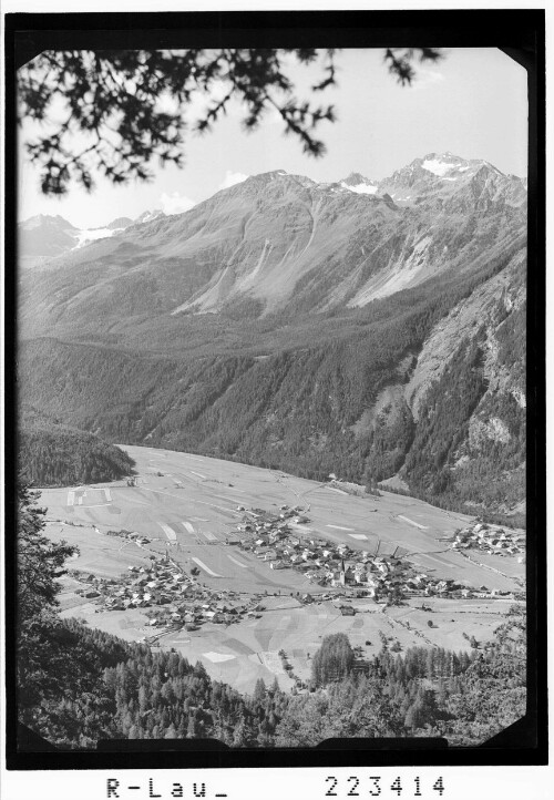 [Umhausen im Ötztal gegen Felderkogel und Blockkogel]