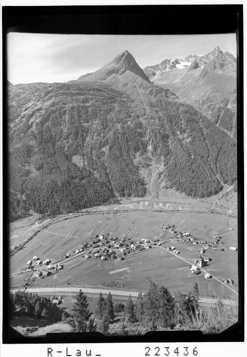 [Huben im Ötztal gegen Hahlkogel und Wilde Geige]