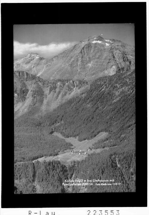 Köfels 1403 m bei Umhausen mit Fundusfeiler 3081 m