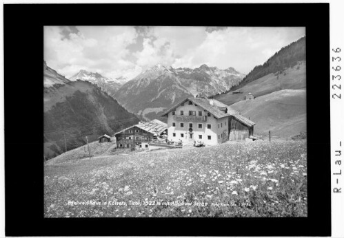 Edelweisshaus in Kaisers / Tirol / mit Allgäuer Berge