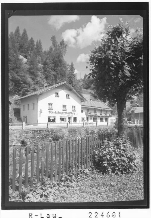 [Gemischtwarenhandlung und Fremdenheim Renzler in Gries am Brenner / Tirol]