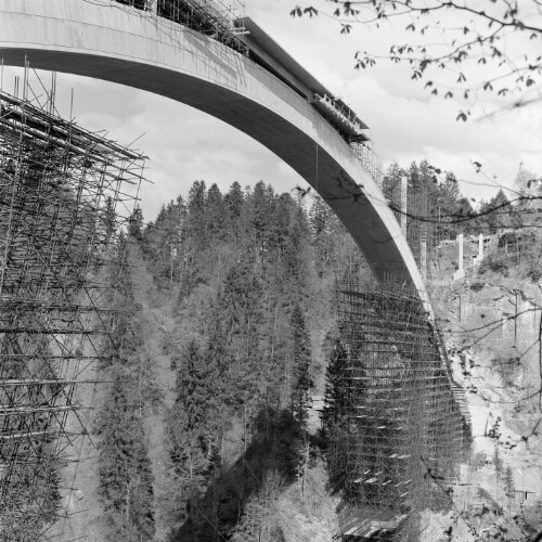 Bau der Lingenauer Hochbrücke