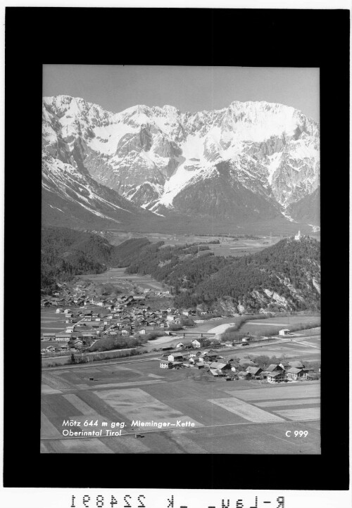 Mötz 644 m gegen Mieminger Kette / Tirol