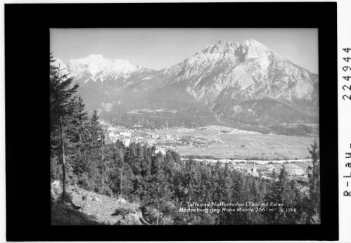 Telfs und Pfaffenhofen in Tirol mit Ruine Hörtenberg gegen Hohe Munde 2661 m